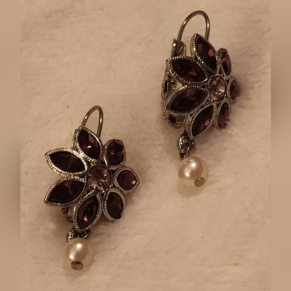 Vintage! Elegant Pearl and Purple Gemstone Jewelry Set - Picture 8 of 10